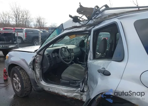 2007 Ford Escape Xlt z USA, uszkodzony, nr VIN 1FMYU93Z97KB18841